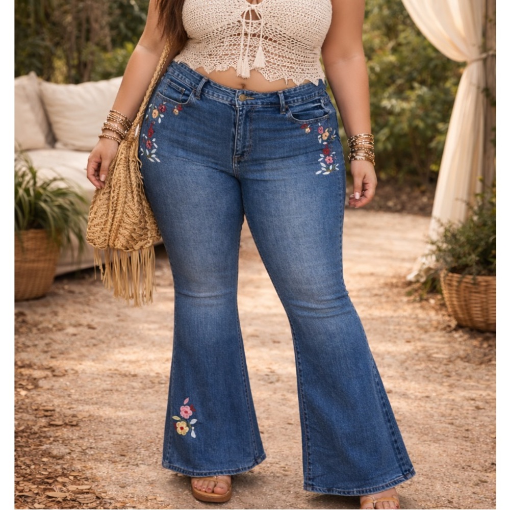 Fire & Rain Boho Festival Floral Embroidered Flare Leg Denim Jeans Size 22
